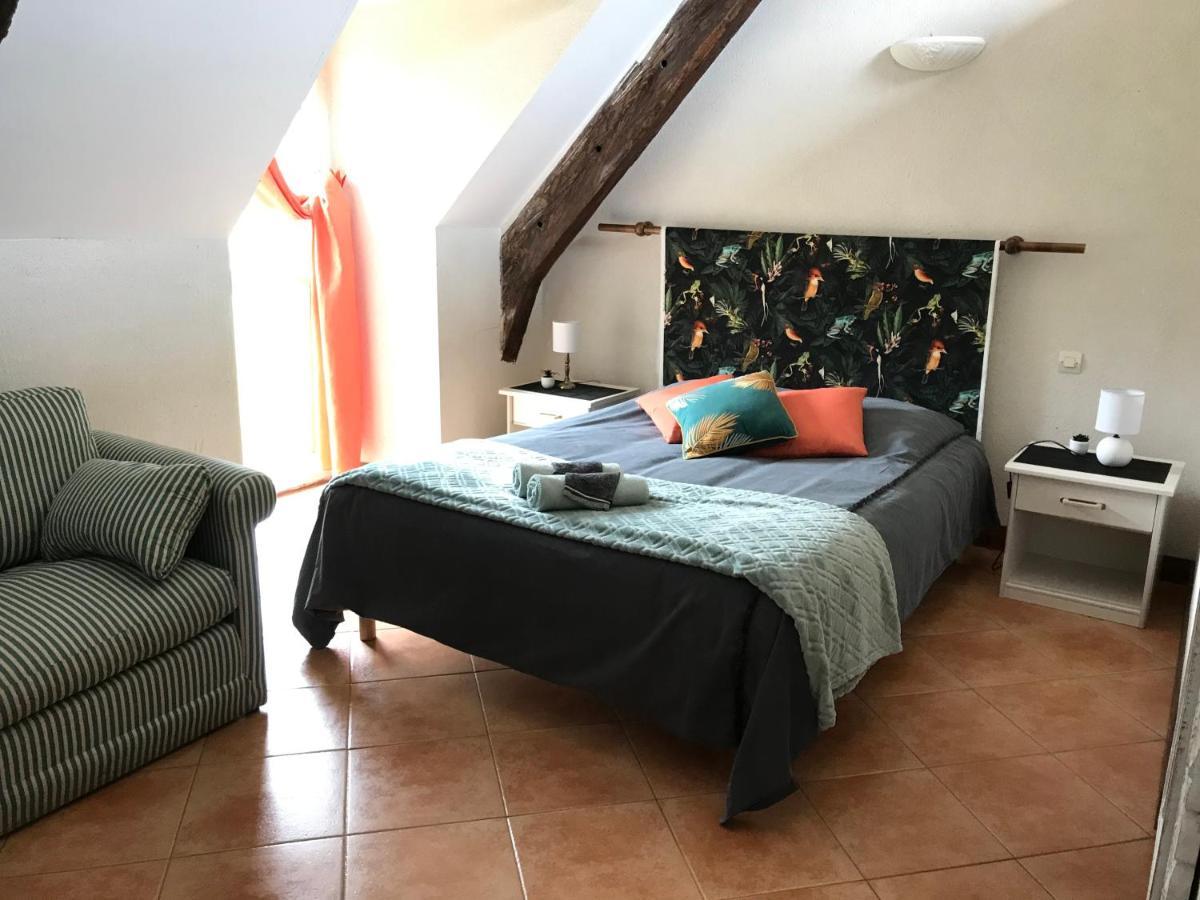 Domaine Du Lesty Bed & Breakfast Ambon Exterior photo